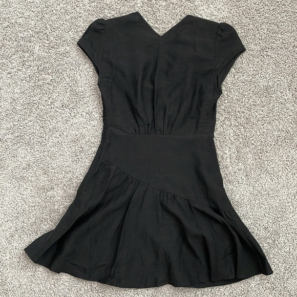 Like new ✨ Sandro Ronald Shirred Ring Mini Dress in black linen fully lined - Picture 6 of 9